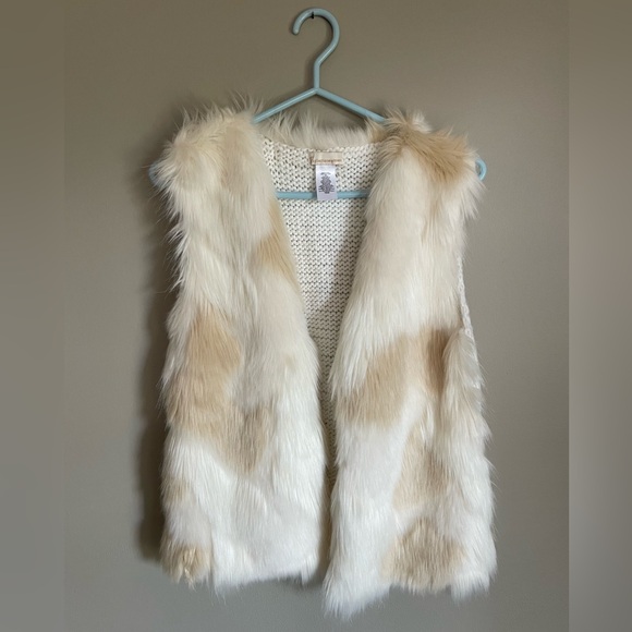 NWOT white and tan fake fur vest - Picture 1 of 3